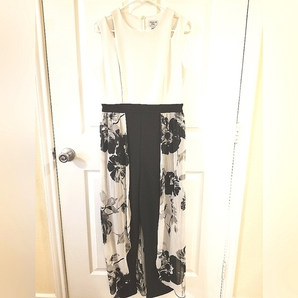 Alexa B Nites Jumpsuit - Picture 1 of 3